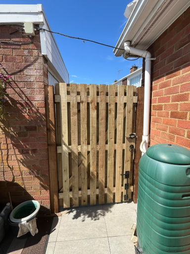 Bespoke Timber Garden Gate Installation Harlington Bedfordshire 02 Medium