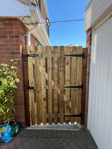 Bespoke Timber Garden Gate Installation Harlington Bedfordshire 03 Medium